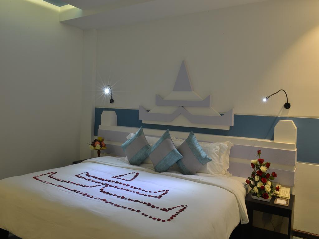 Hotel Marvel Mandalay Exterior foto